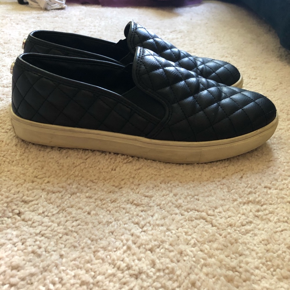 Steve Madden Eccentric Black Slip-ons Size 8.5